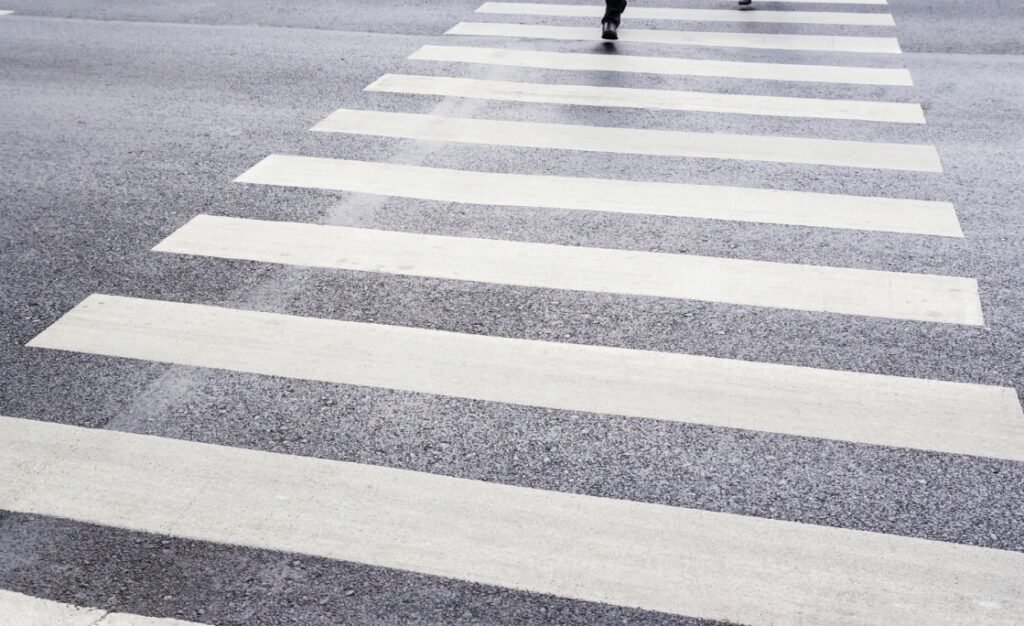 Policja stolicy przeprowadza intensywne działania na rzecz poprawy bezpieczeństwa pieszych