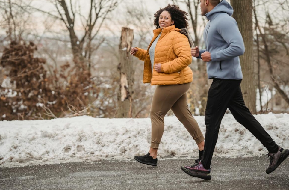 Wzmocnij swoją odporność zimą poprzez spacery nordic walking na Bemowie